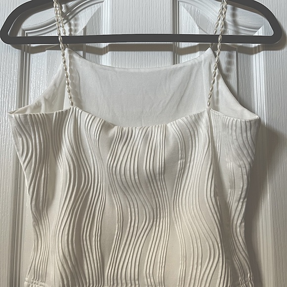 The Water Ripple Textured Pearl Straps Cami - Picture 4 of 5